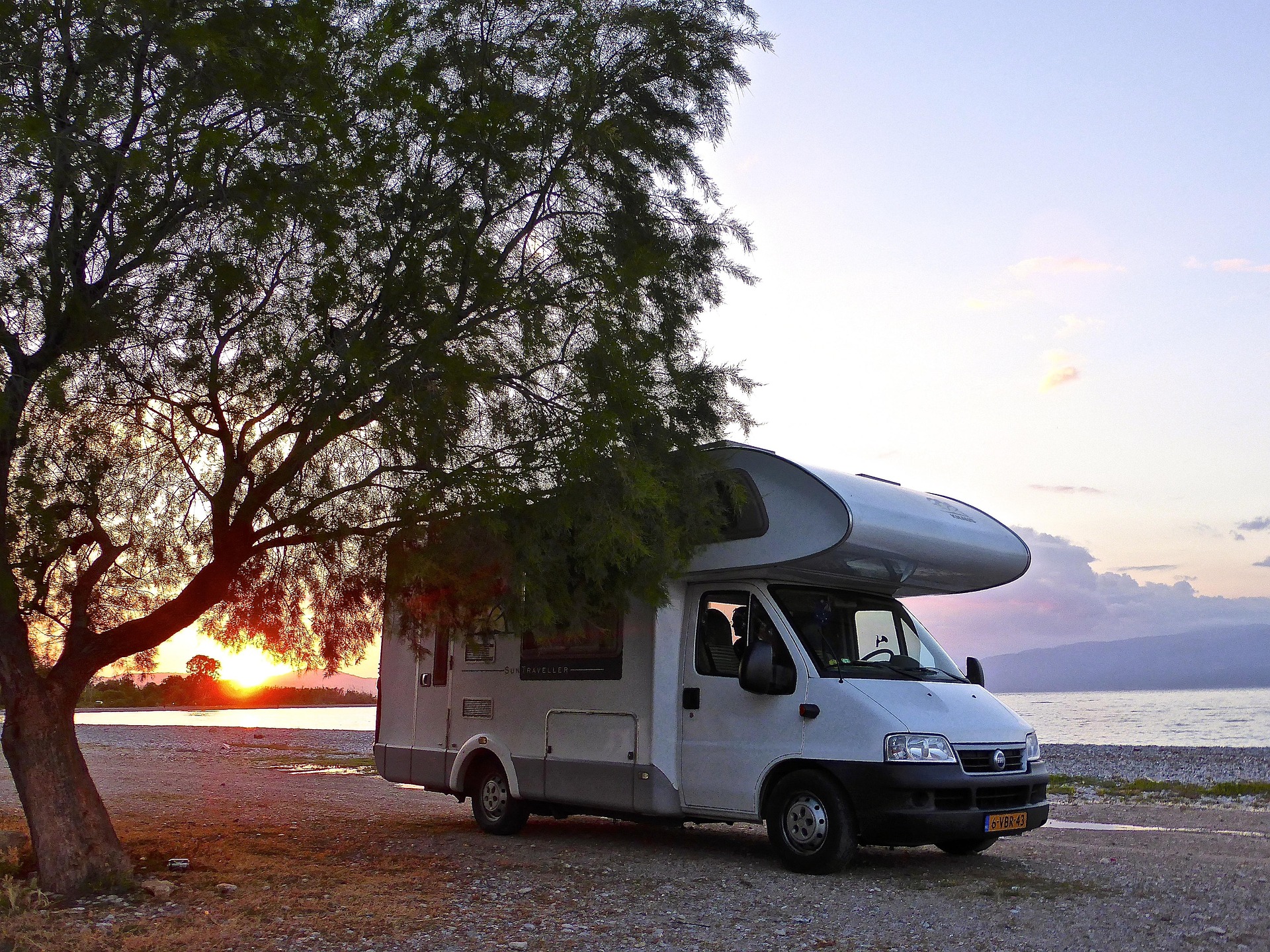 puede conducir otra persona mi autocaravana